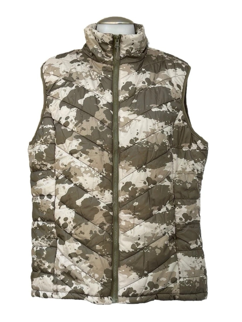 Sleeveless Puffer Vest in Olive & Cream Camo